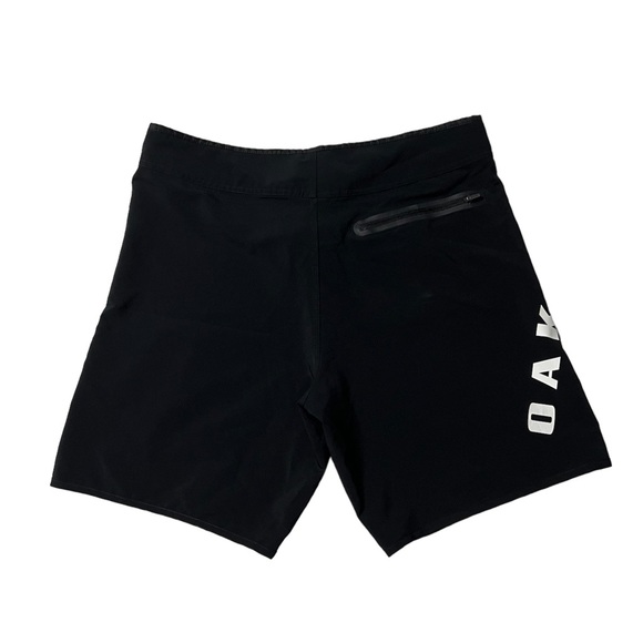 Mens Oakley Shorts - Picture 2 of 2